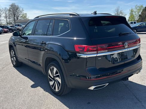 Used 2024 Volkswagen Atlas SE image 3