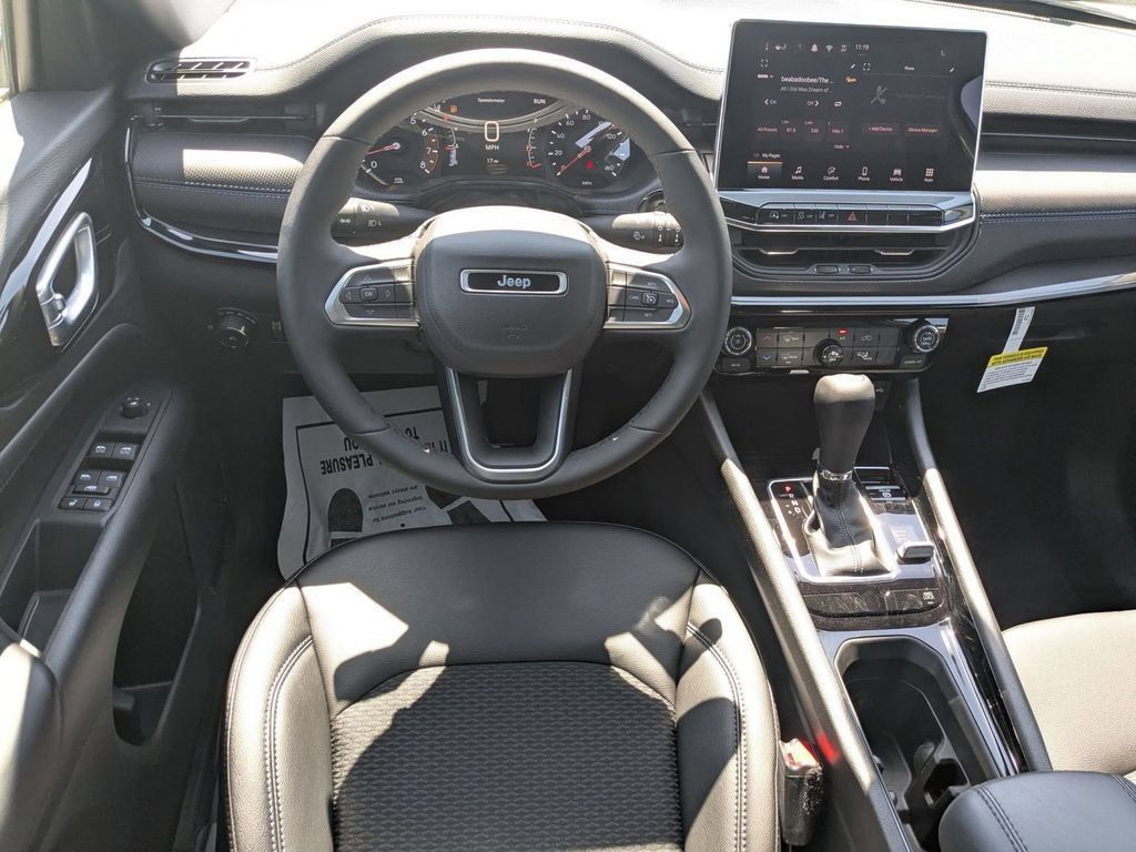 New 2026 Jeep Compass Latitude AWD/4WD image 29