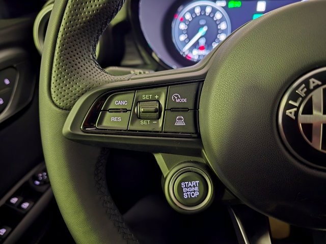 Used 2025 Alfa Romeo Tonale w/ Premium Package AWD/4WD image 16