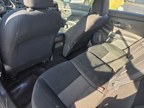 Used 2021 Nissan Sentra SV FWD image 34