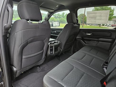 New 2026 RAM 1500 Express AWD/4WD image 33