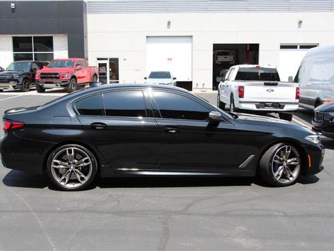 Used 2023 BMW M550i xDrive AWD/4WD image 9