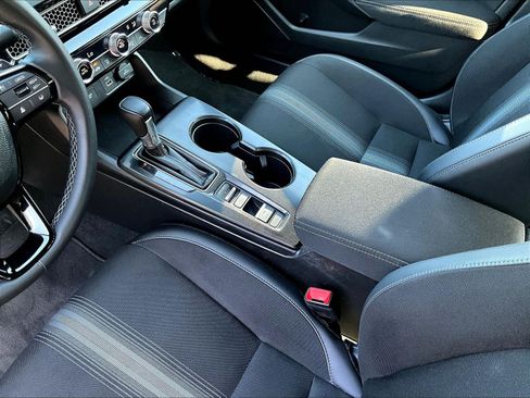 Used 2023 Honda Civic Sport image 17