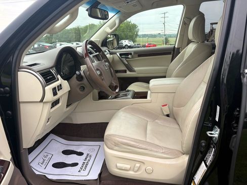 Used 2017 Lexus GX 460 Premium w/ Premium Package AWD/4WD image 8