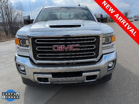 Used 2018 GMC Sierra 2500 SLT w/ Duramax Plus Package image 9
