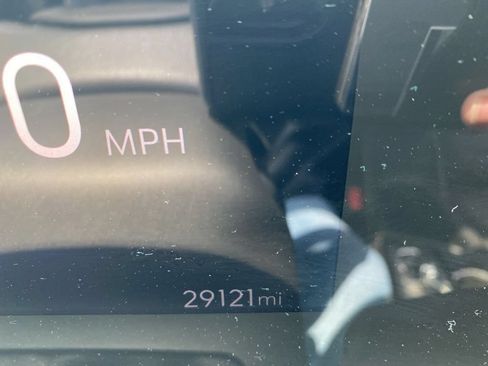 Used 2025 Buick Encore GX Preferred AWD/4WD image 4