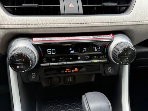 Used 2025 Toyota RAV4 XLE w/ Convenience Package image 19