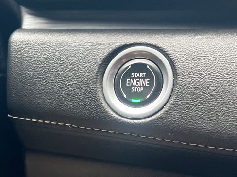 Used 2022 Cadillac Escalade Luxury AWD/4WD image 23