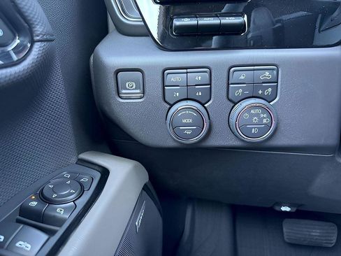 New 2024 Chevrolet Silverado 1500 ZR2 w/ Technology Package image 21