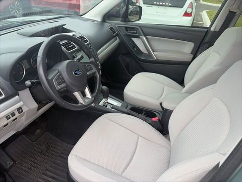Used 2017 Subaru Forester 2.5i w/ Alloy Wheel Package AWD/4WD image 5