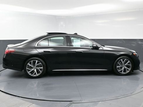 Used 2024 Mercedes-Benz E 350 4MATIC Sedan image 10