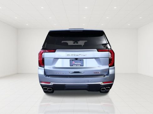Used 2025 GMC Yukon Denali w/ Sun & Power Step Package AWD/4WD image 5