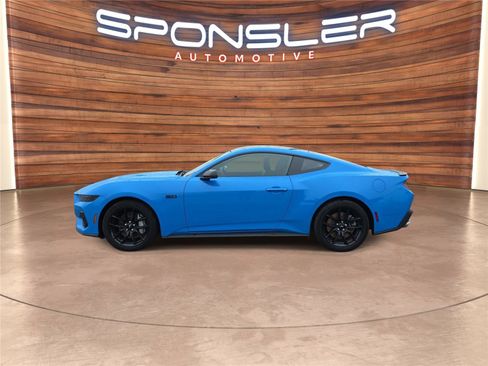 Used 2025 Ford Mustang GT Premium image 2