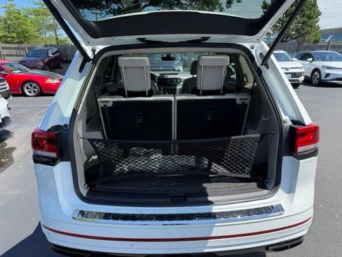 Certified 2023 Volkswagen Atlas SEL R-Line AWD/4WD image 7