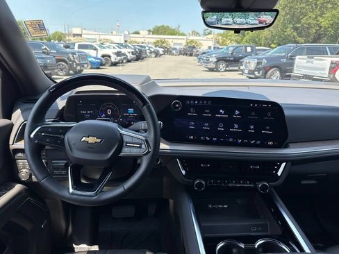 Used 2026 Chevrolet Tahoe High Country w/ Sun And Tow Package AWD/4WD image 15
