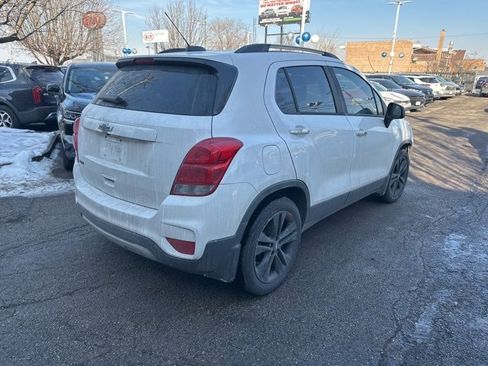 Used 2018 Chevrolet Trax LT w/ Sun & Sound Package image 4