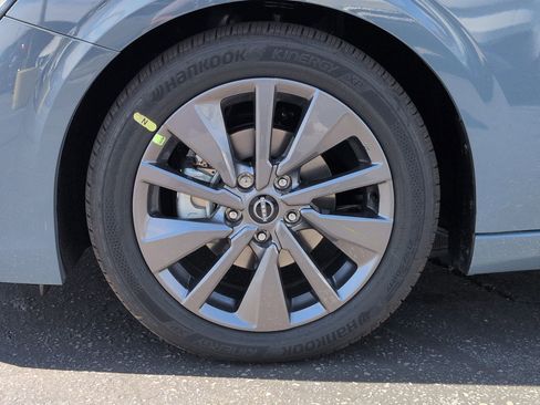 New 2026 Nissan Sentra SL w/ Floor Mat Package FWD image 9