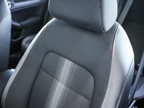 Used 2025 Honda Civic Sport image 32