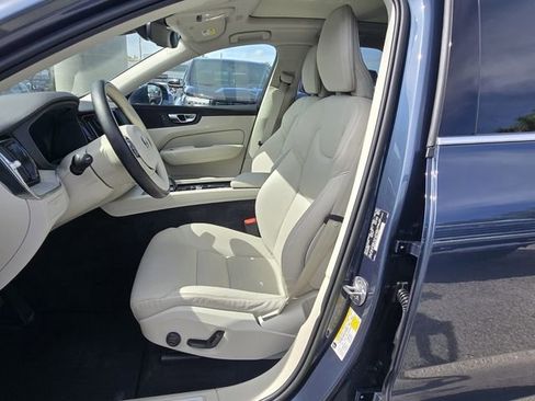 Certified 2023 Volvo XC60 B5 Plus w/ Climate Package AWD/4WD image 13