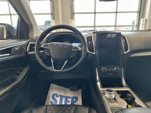 Used 2024 Ford Edge Titanium w/ Equipment Group 301A image 18