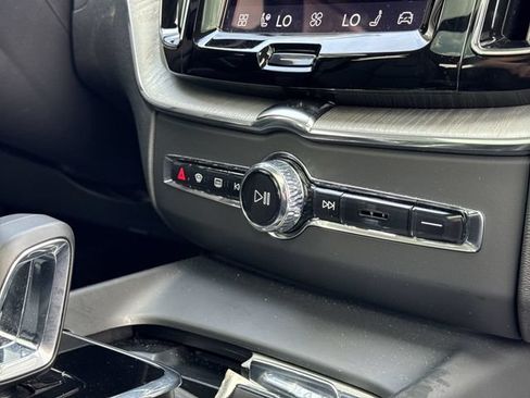 Used 2025 Volvo XC60 B5 Plus w/ Protection Package Premier AWD/4WD image 35