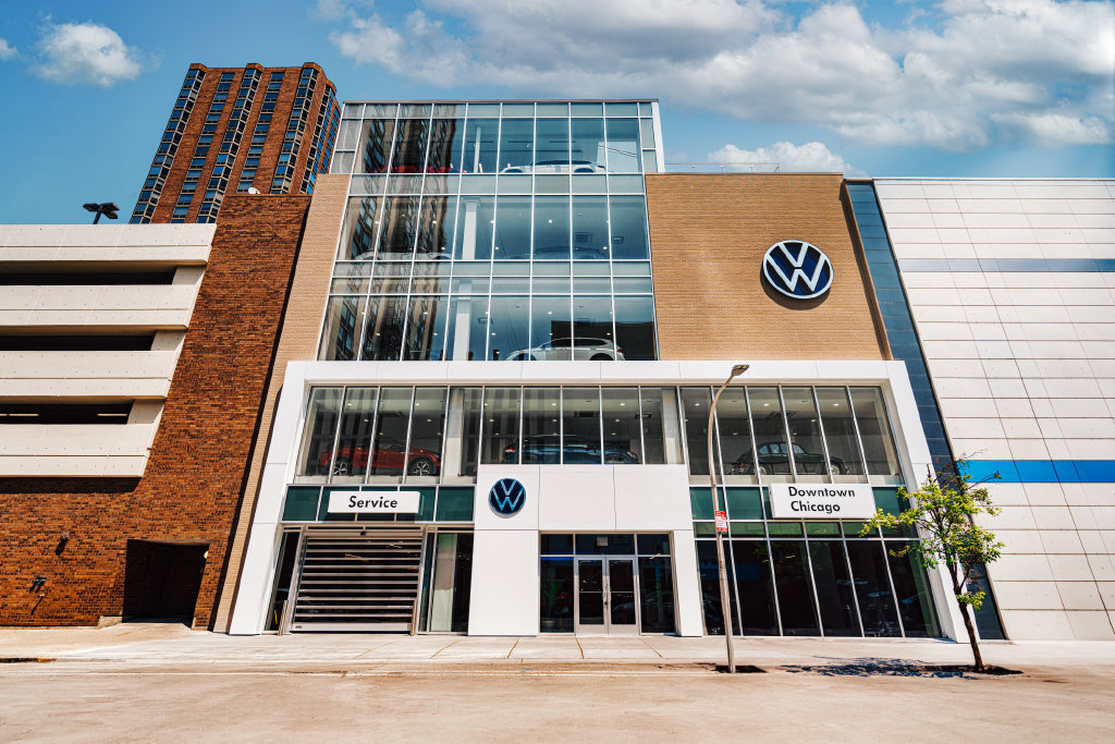 Used 2023 Volkswagen ID.4 Pro S AWD/4WD image 2