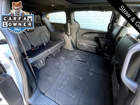 Used 2026 Chrysler Pacifica Limited w/ S Appearance Package FWD image 26