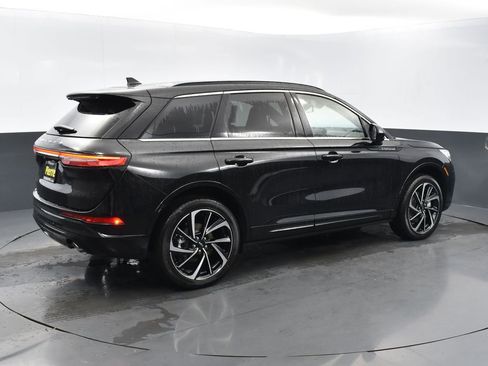 New 2025 Lincoln Corsair Grand Touring image 4