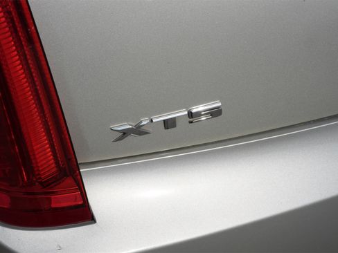 Used 2015 Cadillac XTS Luxury w/ Driver Awareness Package image 21