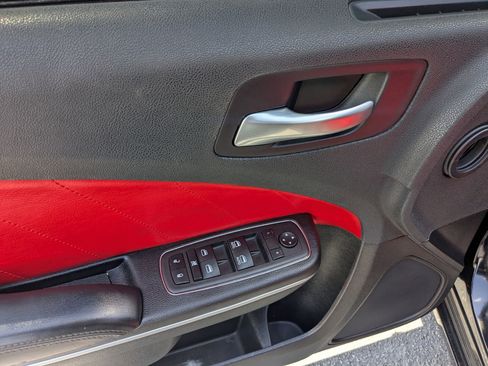 Used 2023 Dodge Charger SXT RWD image 12
