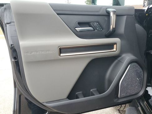 Certified 2024 GMC Hummer EV 2X w/ LPO, Illumination Package image 24