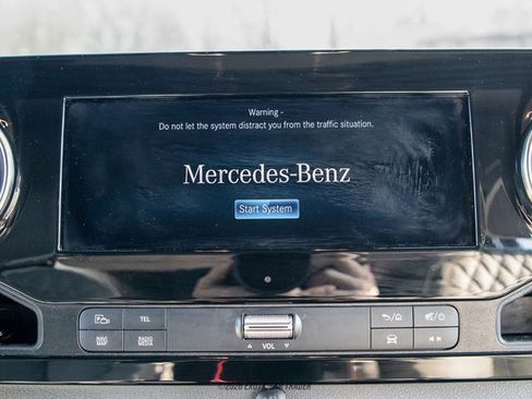 Used 2020 Mercedes-Benz Sprinter 3500 image 32