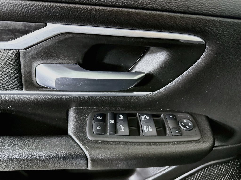 Used 2022 RAM 1500 Big Horn AWD/4WD image 23