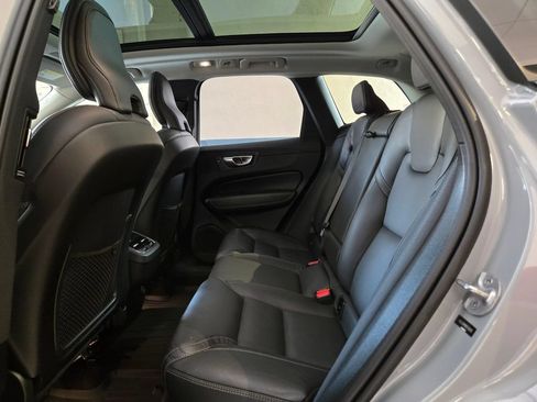 Certified 2024 Volvo XC60 B5 Ultimate w/ Protection Package Premier AWD/4WD image 16