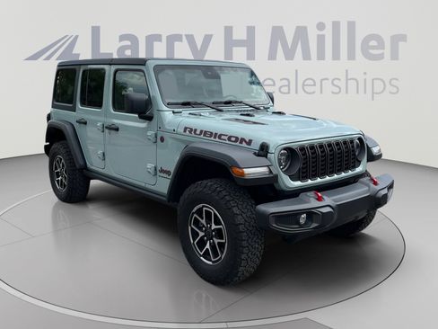 Used 2024 Jeep Wrangler Unlimited Rubicon w/ Safety Group AWD/4WD image 7