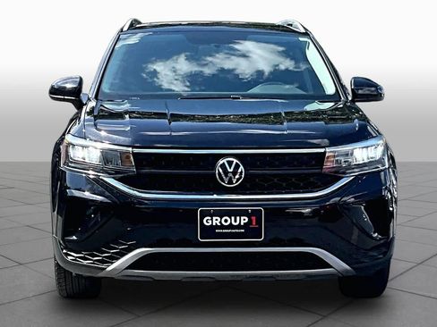 Used 2022 Volkswagen Taos SE FWD image 4