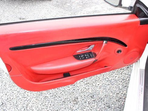 Used 2015 Maserati GranTurismo Sport image 23