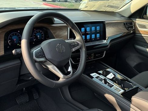 New 2026 Volkswagen Atlas SE FWD image 10