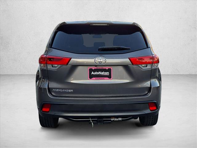 Used 2018 Toyota Highlander LE FWD image 7