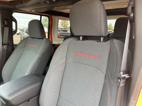 New 2025 Jeep Wrangler Unlimited Rubicon w/ Convenience Group AWD/4WD image 7