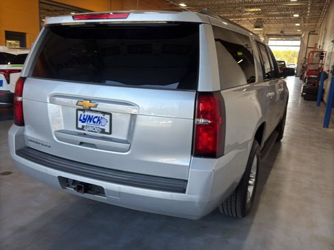 Used 2020 Chevrolet Suburban LT AWD/4WD image 5