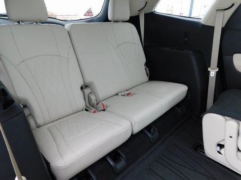 Used 2023 Buick Enclave Avenir w/ Avenir Technology Package image 33