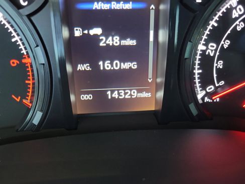 Used 2024 Toyota 4Runner SR5 Premium w/ Moonroof Package image 19