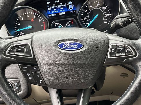 Used 2019 Ford Escape SEL AWD/4WD image 14