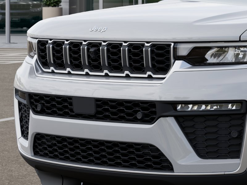 New 2026 Jeep Grand Cherokee Limited w/ Luxury Tech Group II AWD/4WD image 11