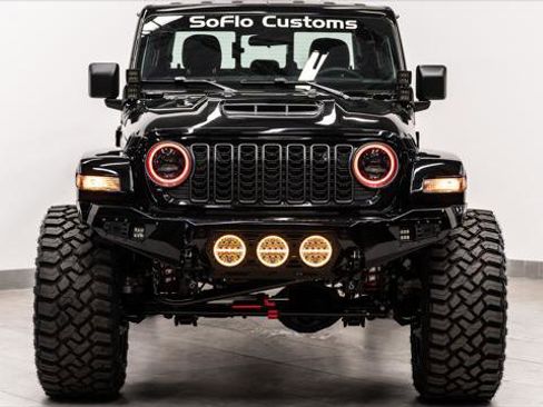 Used 2026 Jeep Gladiator Sport image 4