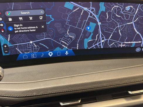 Used 2025 Cadillac XT4 Premium Luxury FWD image 17