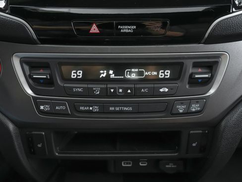 Used 2024 Honda Passport EX-L image 14