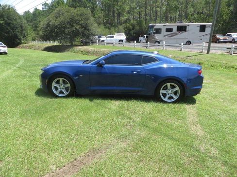 Used 2022 Chevrolet Camaro LT RWD image 1