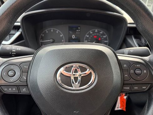 Used 2024 Toyota Corolla LE FWD image 31